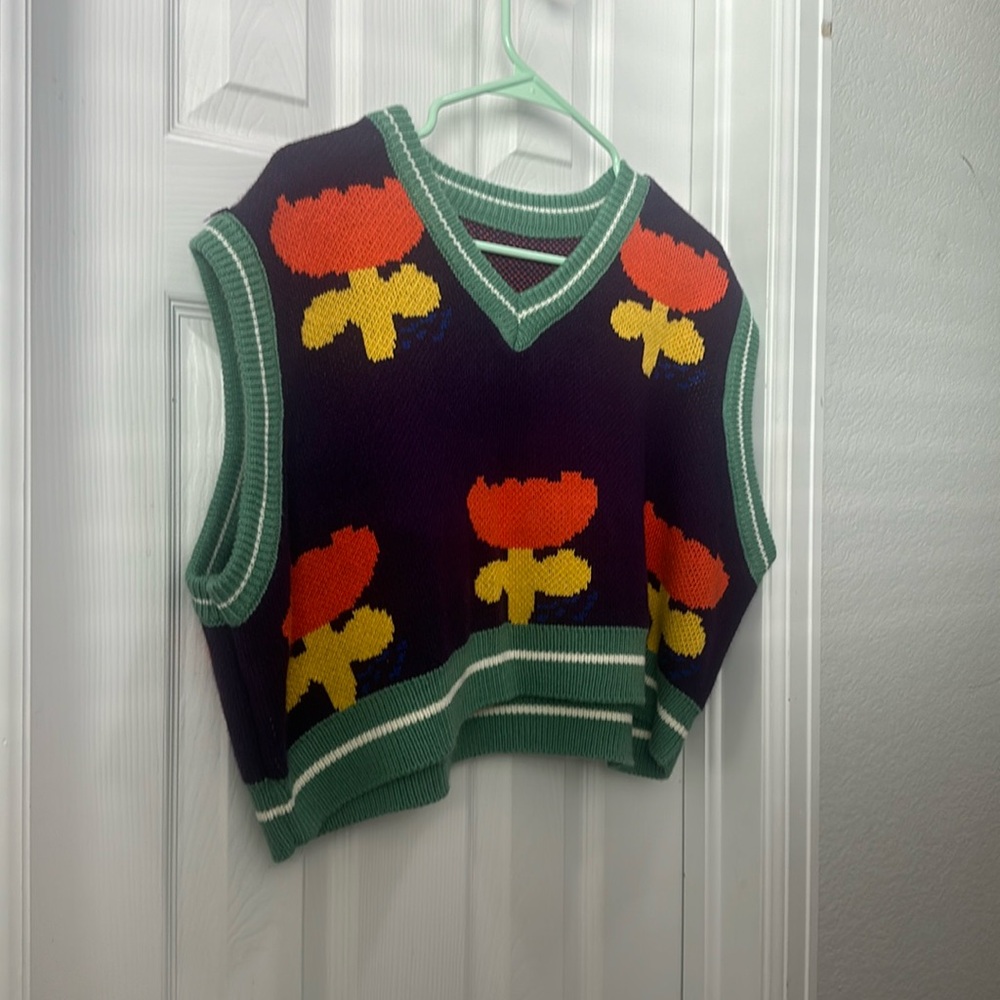 Sweater vest